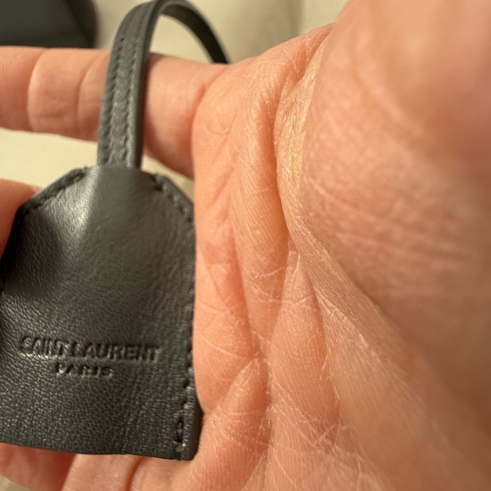 Saint Laurent Croc-Embossed Gray Bag - Picture 14 of 16